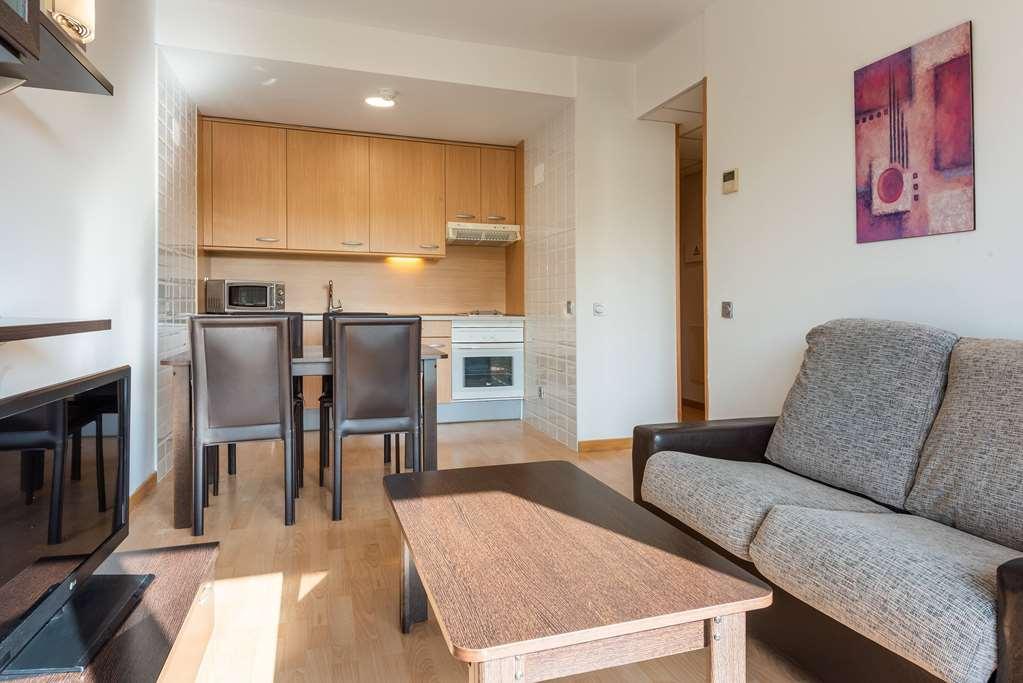 Madrid Airport Suites, Affiliated By Melia Kamer foto