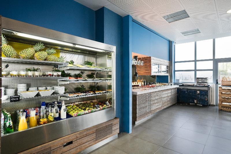 Madrid Airport Suites, Affiliated By Melia Buitenkant foto