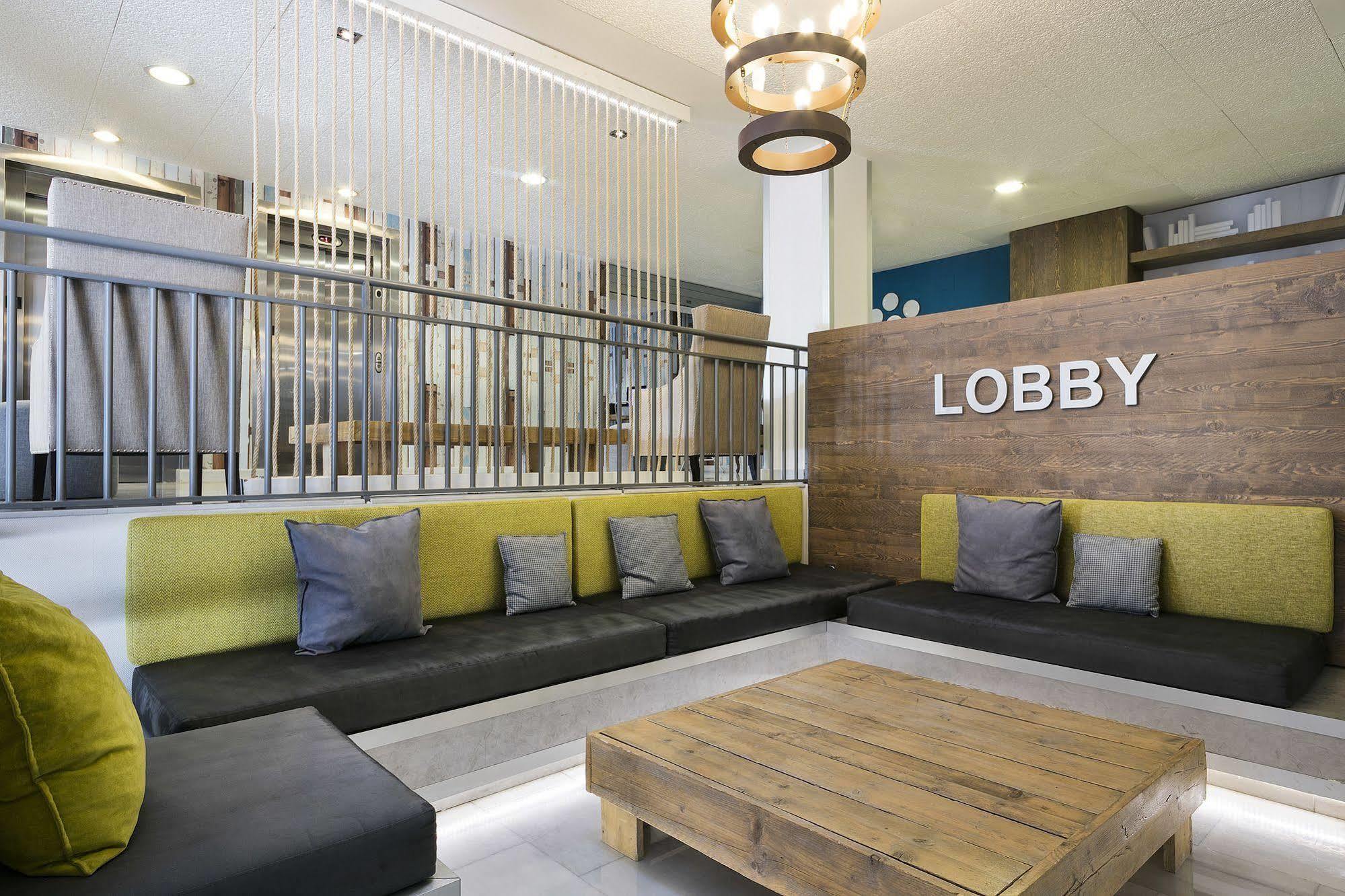 Madrid Airport Suites, Affiliated By Melia Buitenkant foto