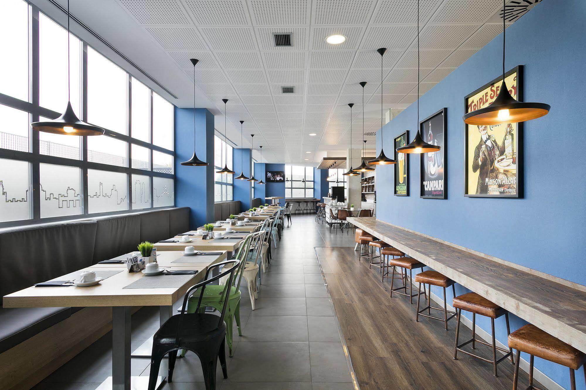 Madrid Airport Suites, Affiliated By Melia Buitenkant foto