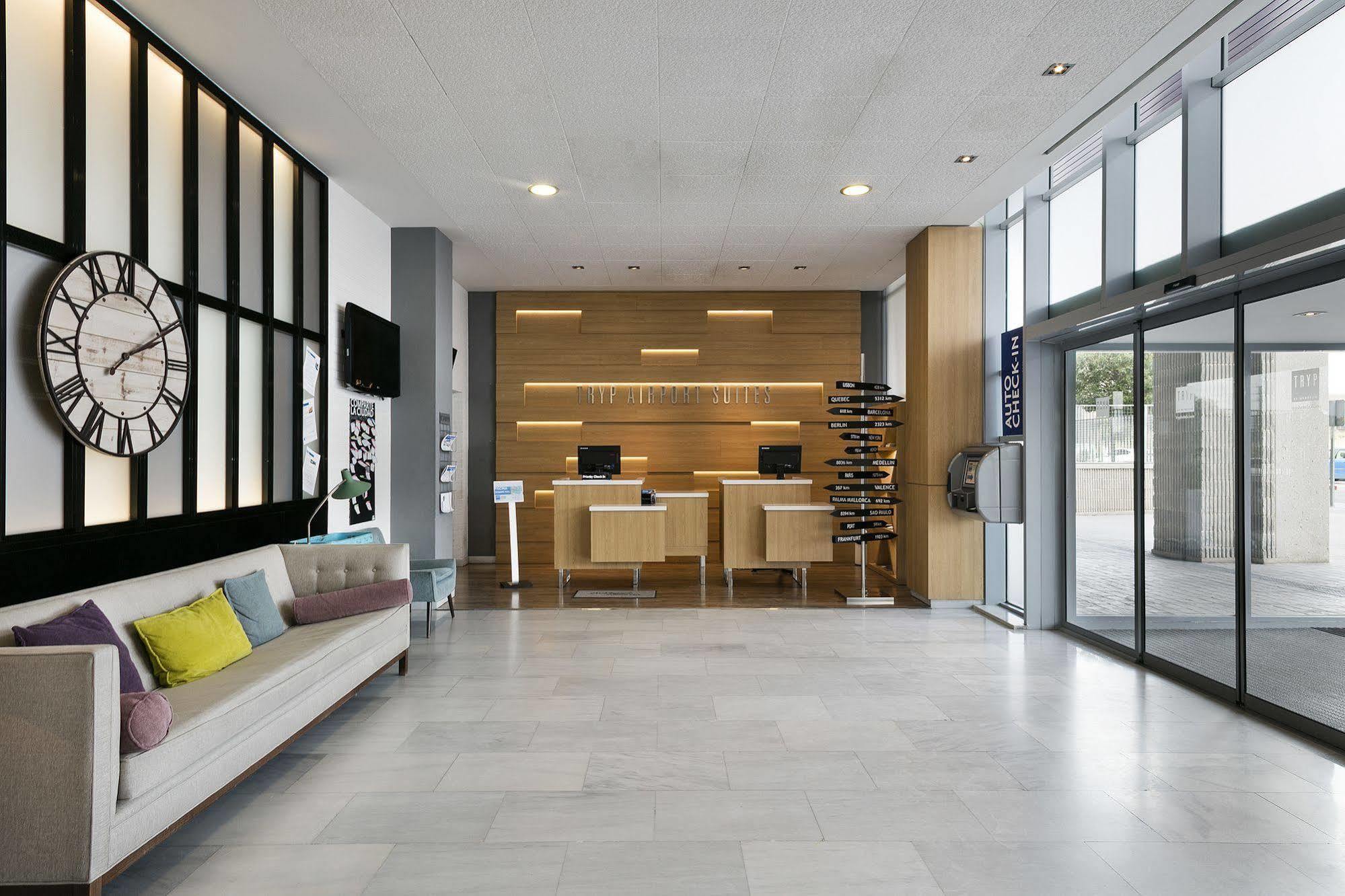Madrid Airport Suites, Affiliated By Melia Buitenkant foto