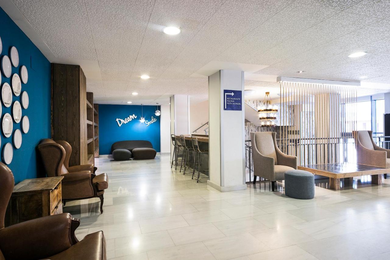 Madrid Airport Suites, Affiliated By Melia Buitenkant foto