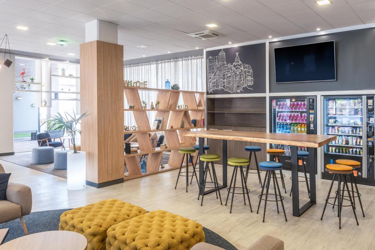 Madrid Airport Suites, Affiliated By Melia Buitenkant foto