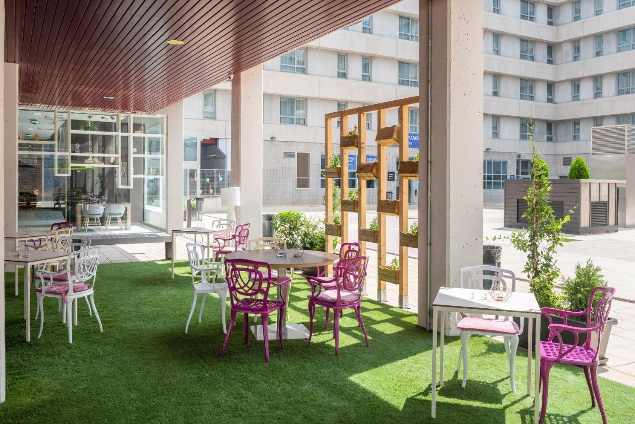 Madrid Airport Suites, Affiliated By Melia Buitenkant foto